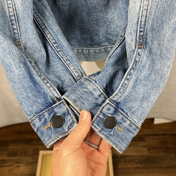 DL1961 Clyde Classic Jean Jacket in Oslo.